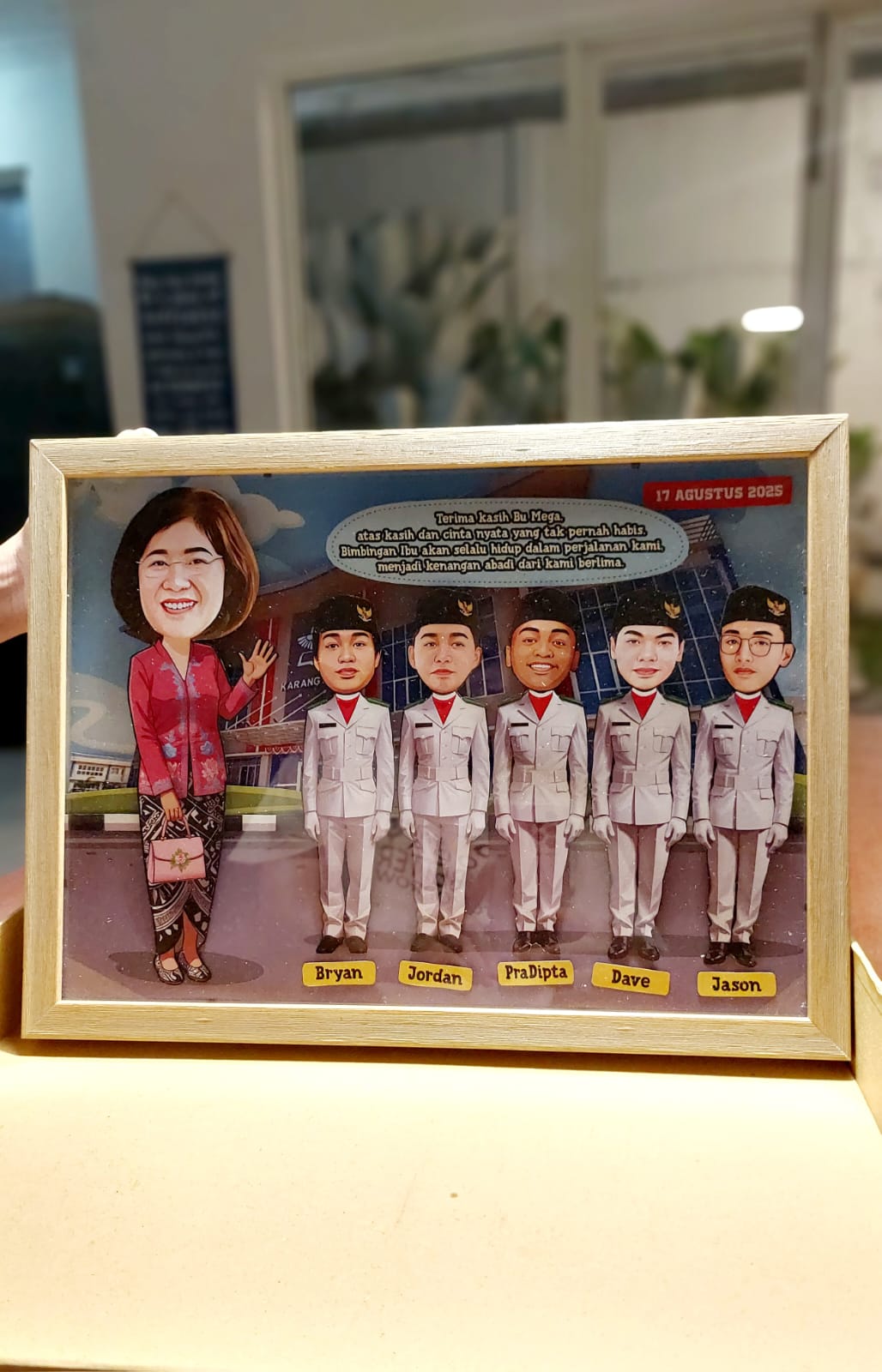 Packaged 3D caricature gift